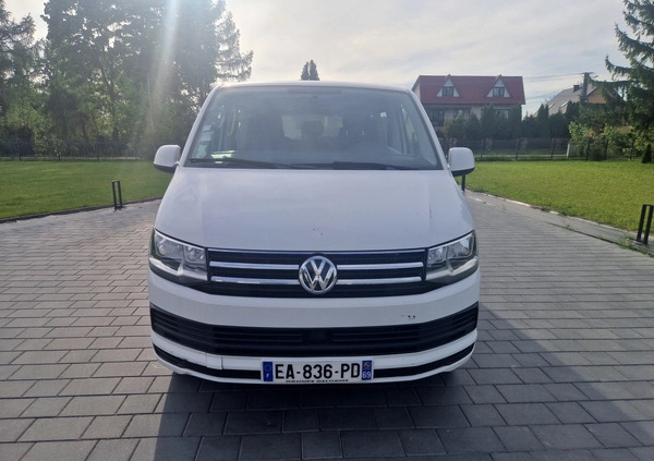 Volkswagen Caravelle cena 59900 przebieg: 330000, rok produkcji 2016 z Bodzentyn małe 232